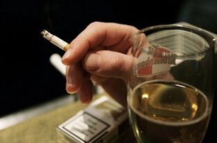 Το αλκοόλ και το κάπνισμα είναι οι αιτίες ενεργοποίησης του ιού των ανθρωπίνων θηλωμάτων